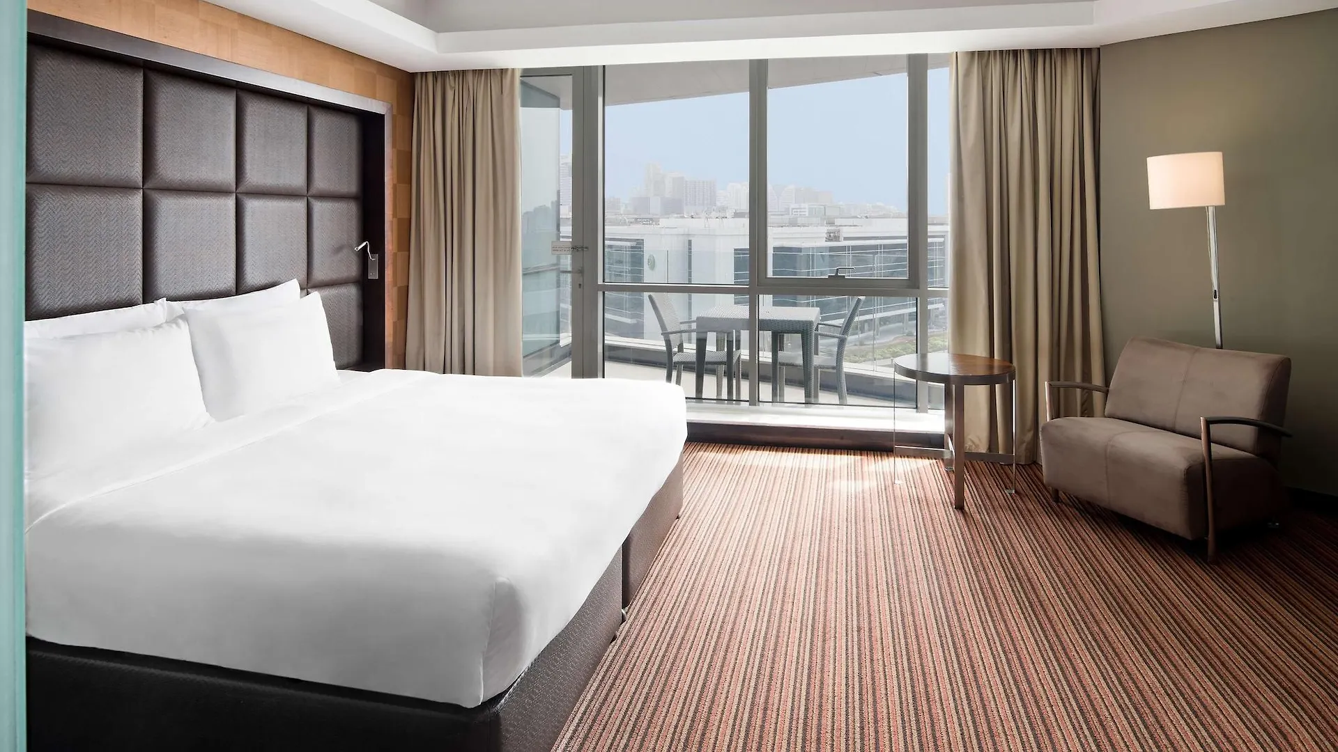 **** Hotel Radisson Blu Hotel, Dubai Media City Vereinigte Arabische Emirate
